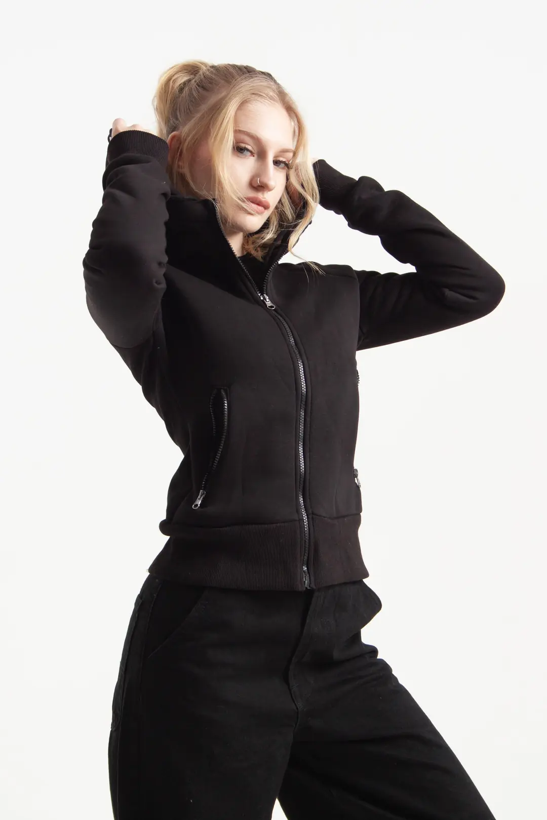 Ürün görseli: Siyah Vücuda Oturan Kışlık Zip-Hoodie