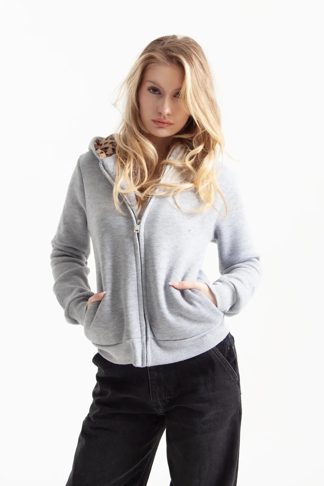 Gri Vücuda Oturan Leoparlı Zip-Hoodie