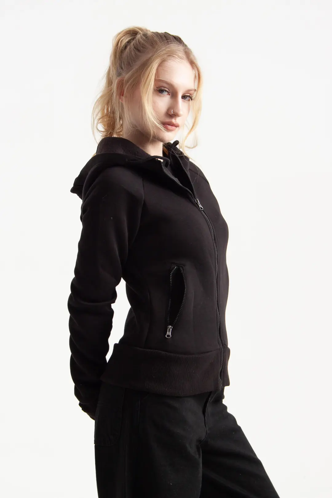 Siyah Vücuda Oturan Kışlık Zip-Hoodie