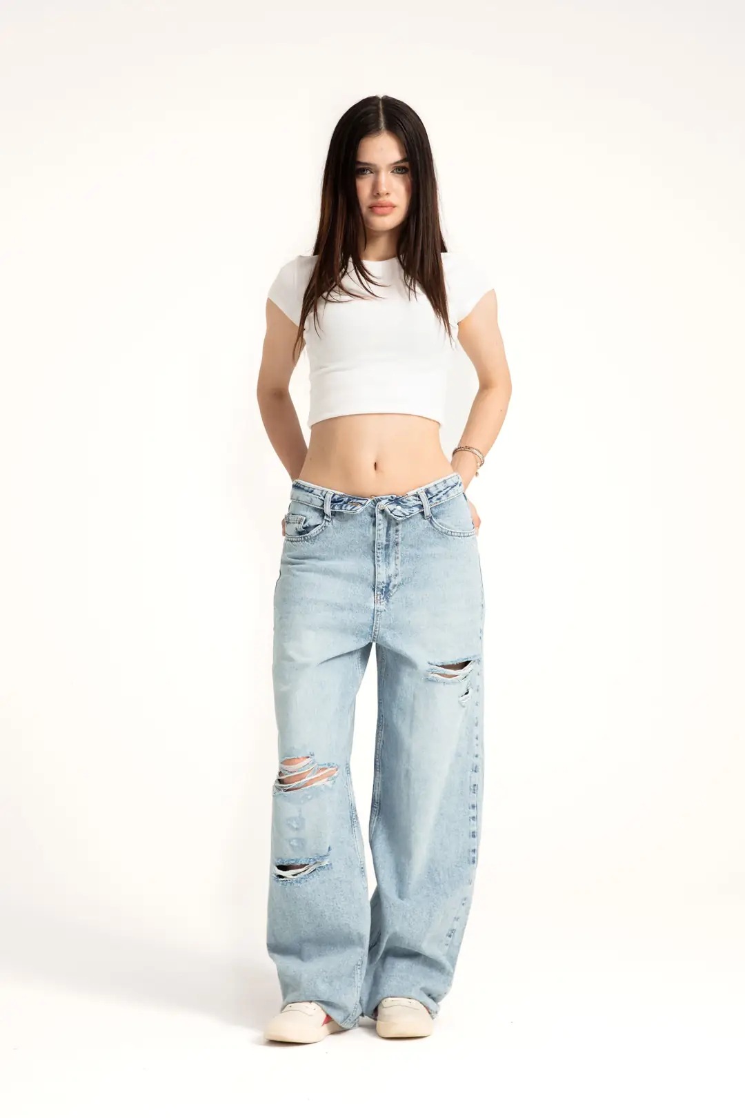 Buz Mavi Yırtıklı Ters Kemer Straight Jean