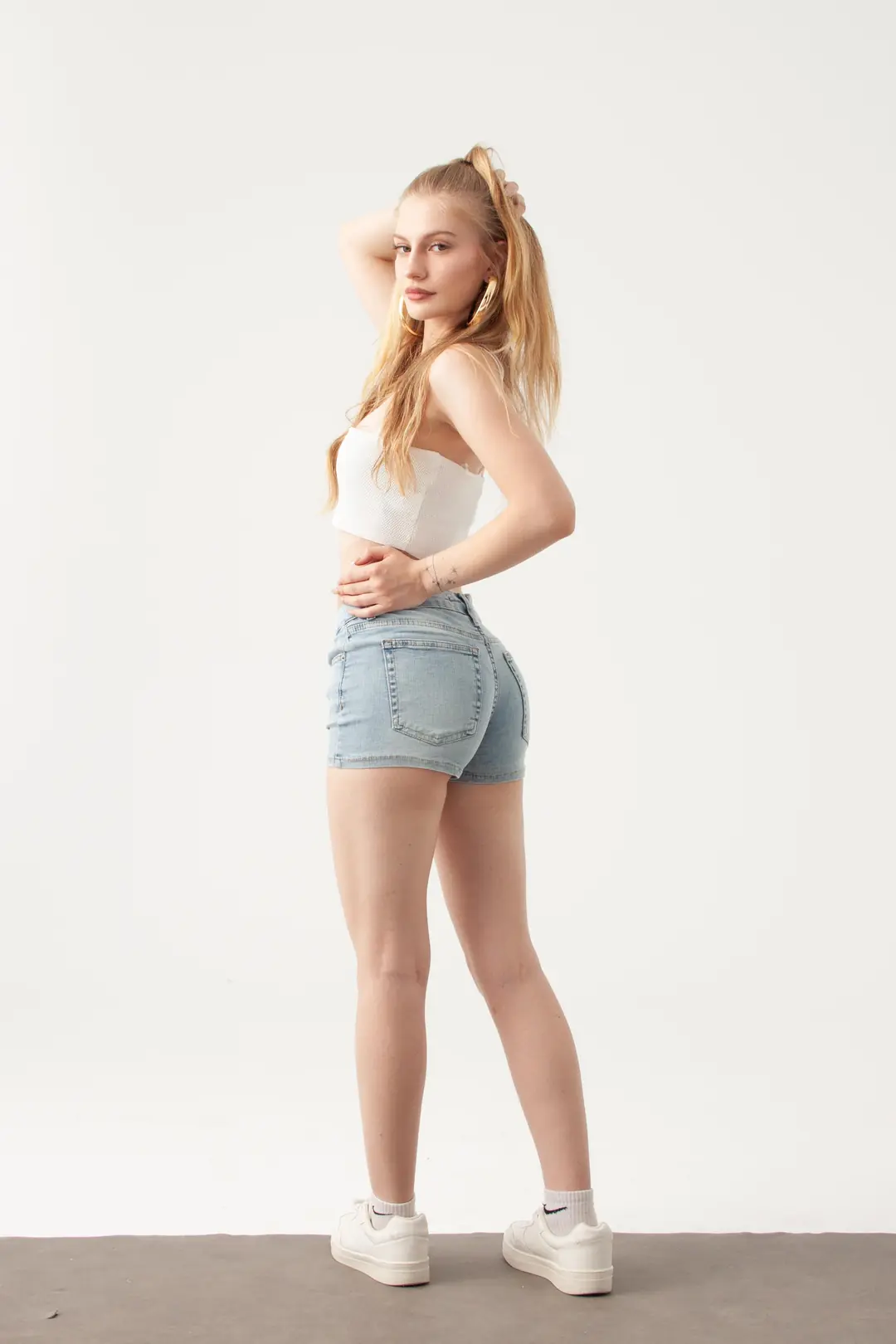 Buz Mavi Mini Denim Şort