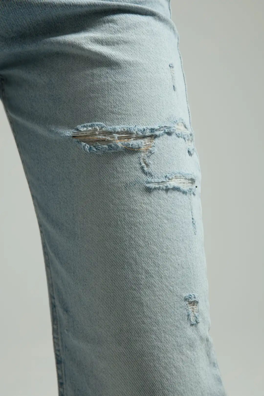 Buz Mavi Yırtıklı Straight Jean