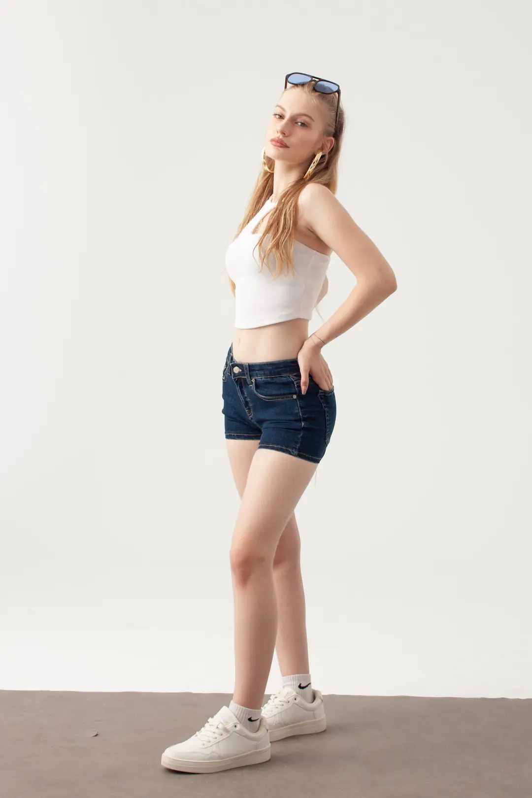 K. Kot Rengi Mini Denim Şort