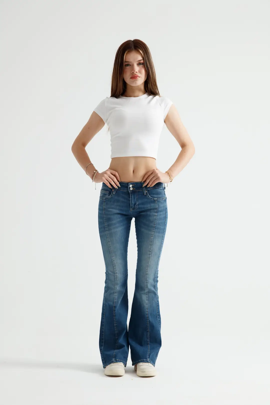 Mavi Yıkamalı Orta Bel Flare Jean