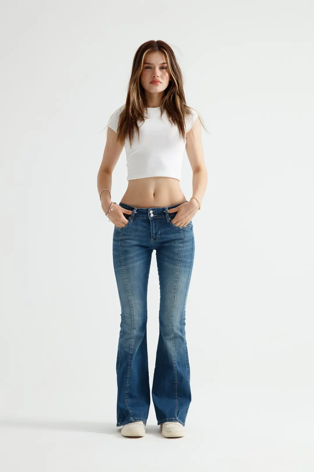 Mavi Yıkamalı Orta Bel Flare Jean