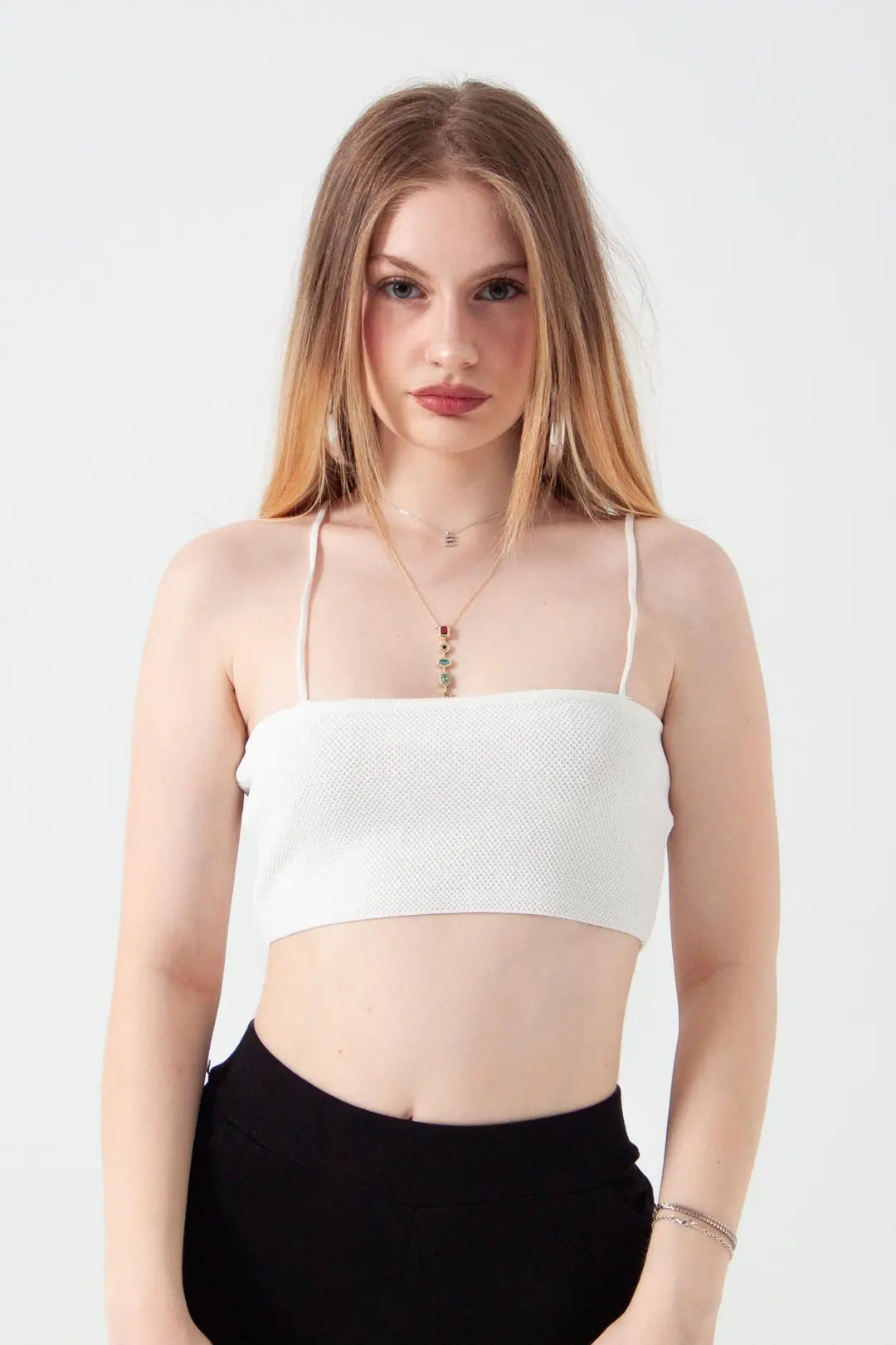 Ekru Askılı Crop