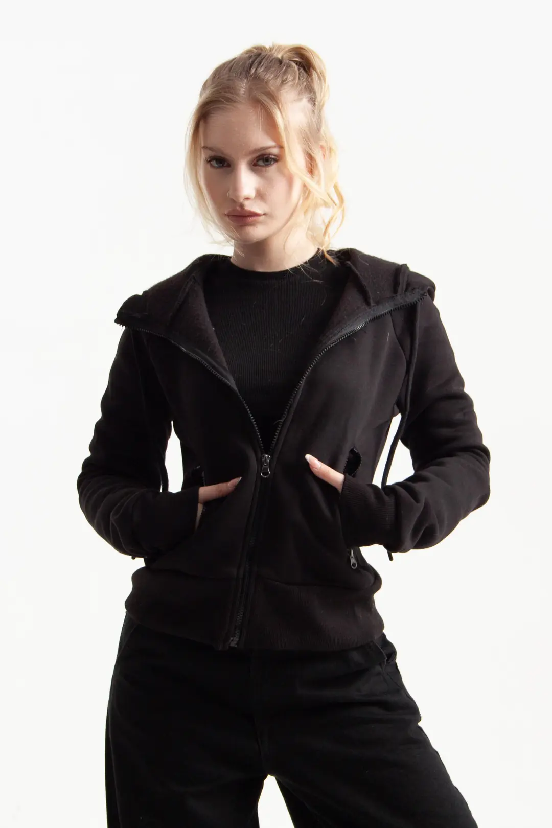 Siyah Vücuda Oturan Kışlık Zip-Hoodie