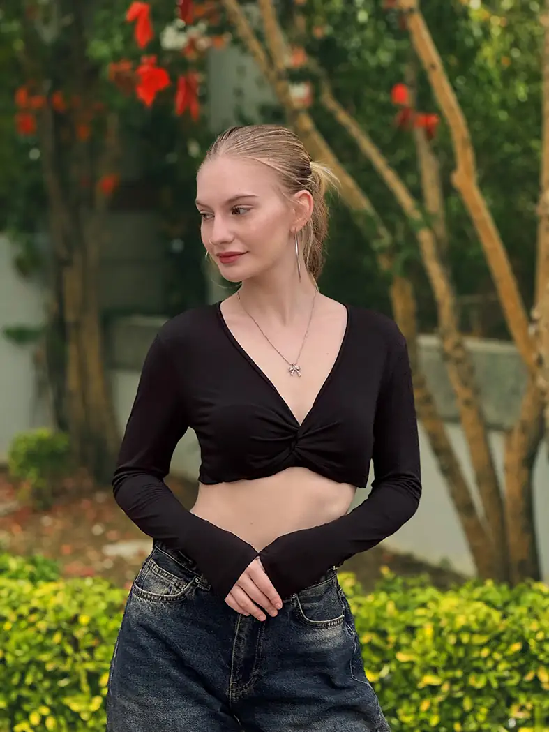 Siyah Uzun Kollu Premium Kumaş Crop-Top