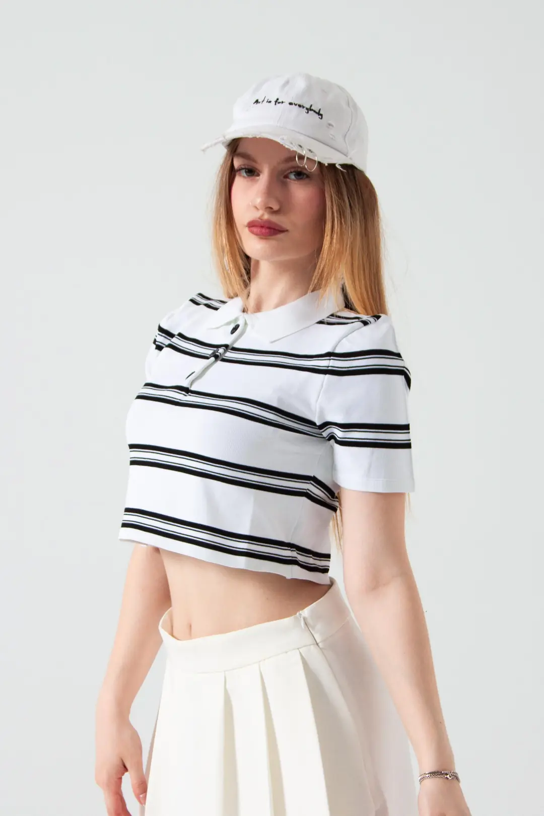 Beyaz Çizgili Polo Yaka Crop T-Shirt