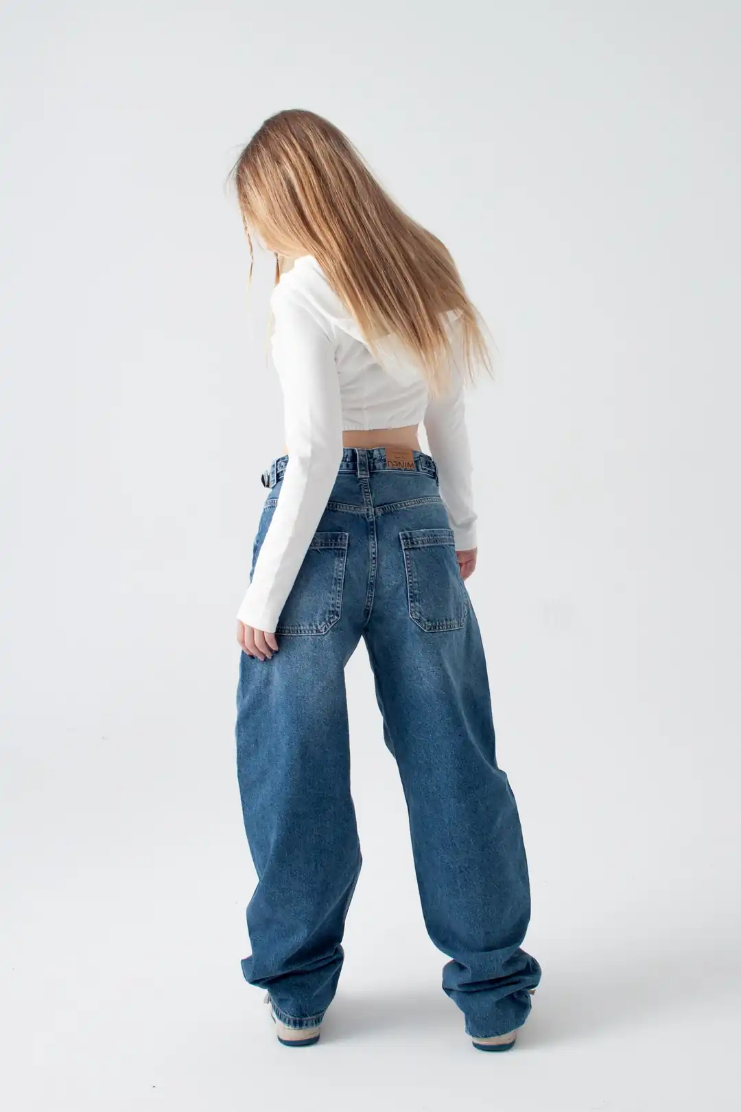 Mavi Yırtıklı Kemer Detay Wide Leg Jean