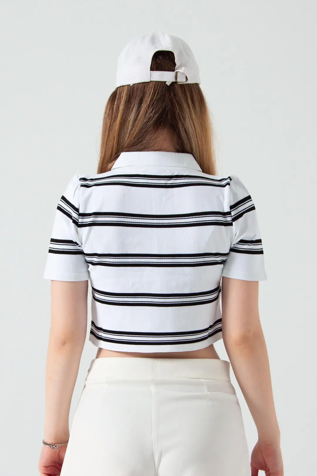 Beyaz Çizgili Polo Yaka Crop T-Shirt