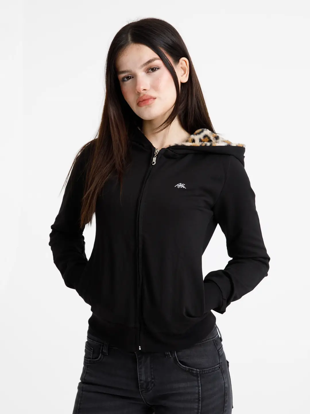 Siyah Vücuda Oturan Leoparlı Yazlık Zip-Hoodie