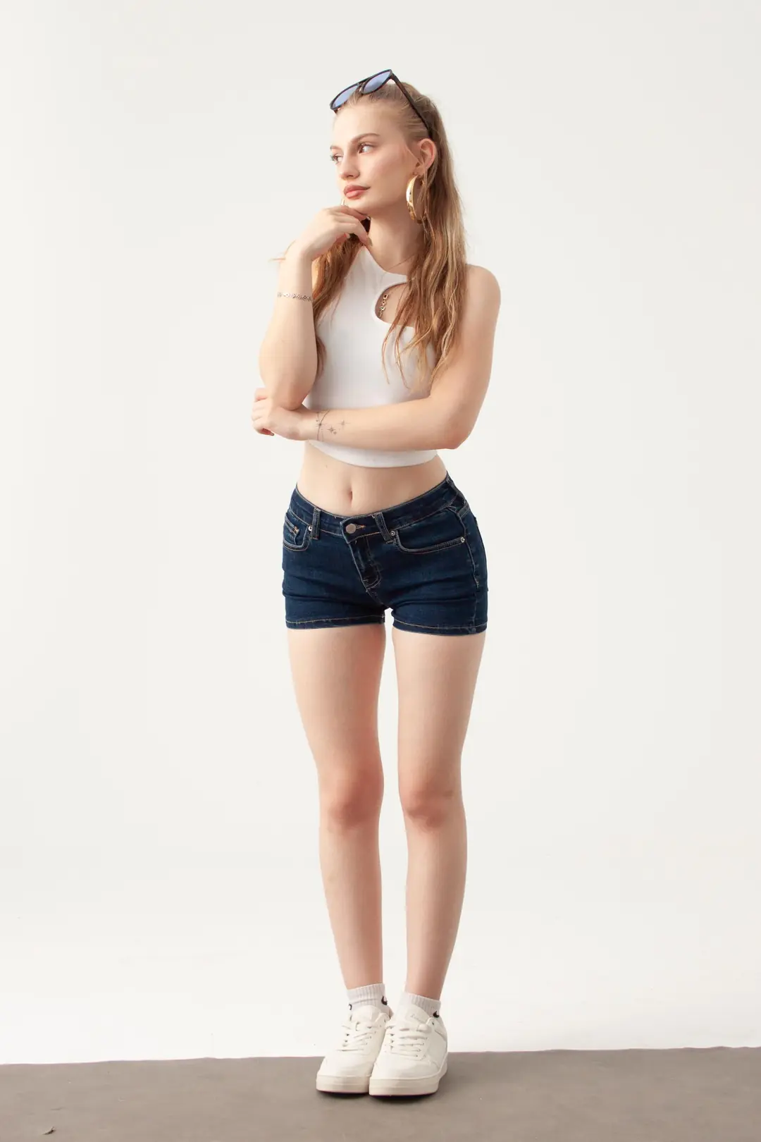 K. Kot Rengi Mini Denim Şort