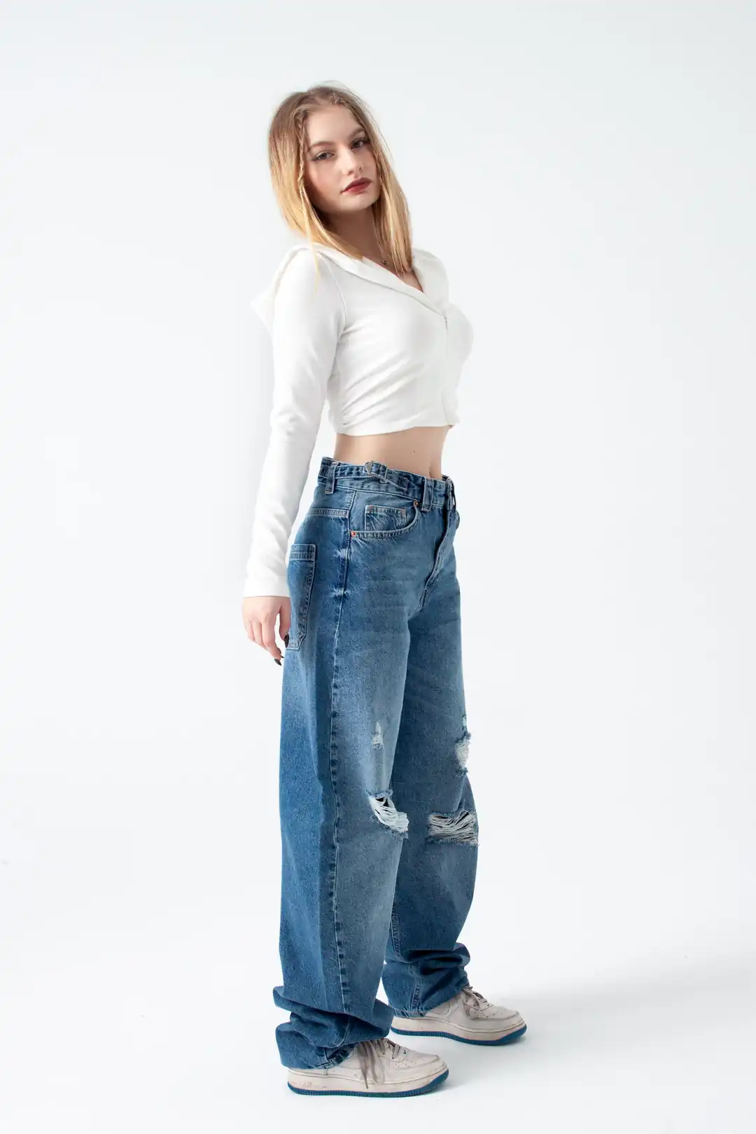 Mavi Yırtıklı Kemer Detay Wide Leg Jean