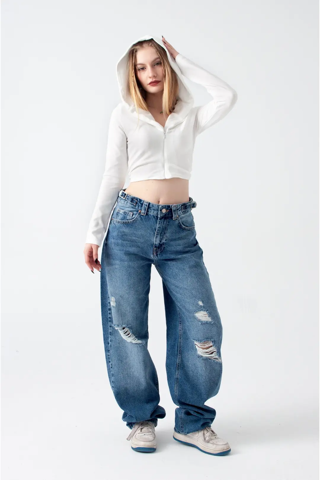 Mavi Yırtıklı Kemer Detay Wide Leg Jean