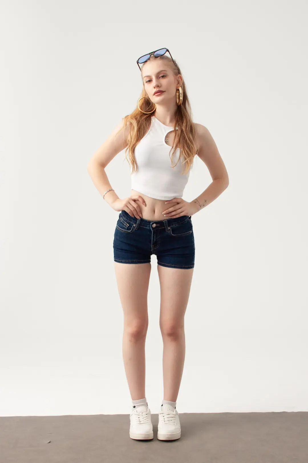 K. Kot Rengi Mini Denim Şort