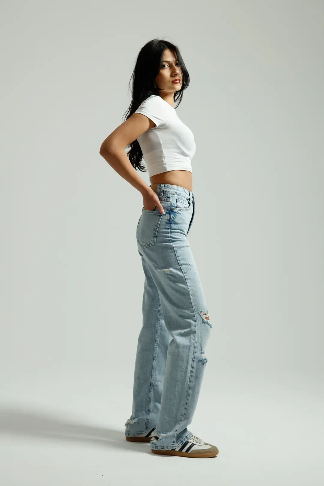 Buz Mavi Yırtıklı Straight Jean