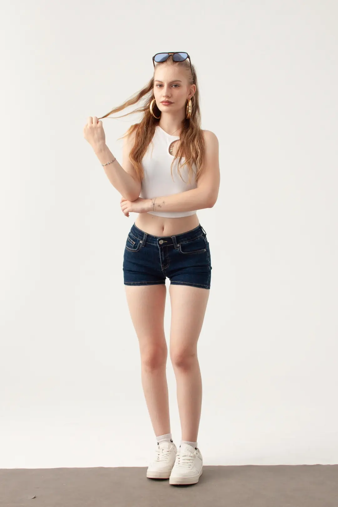 K. Kot Rengi Mini Denim Şort