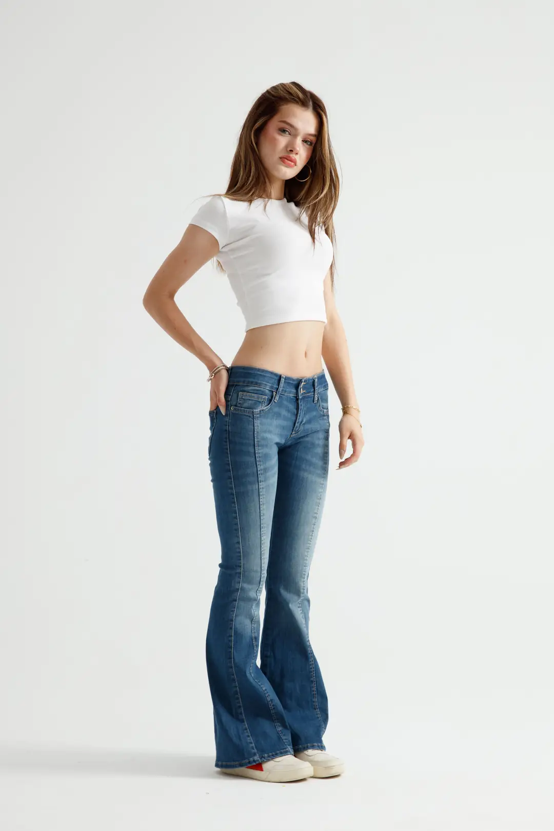 Mavi Yıkamalı Orta Bel Flare Jean