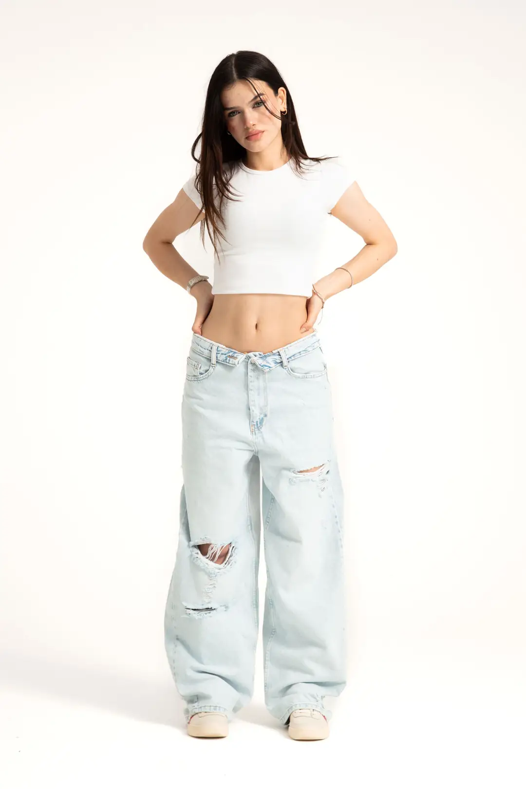 Açık Mavi Yırtıklı Ters Kemer Straight Jean