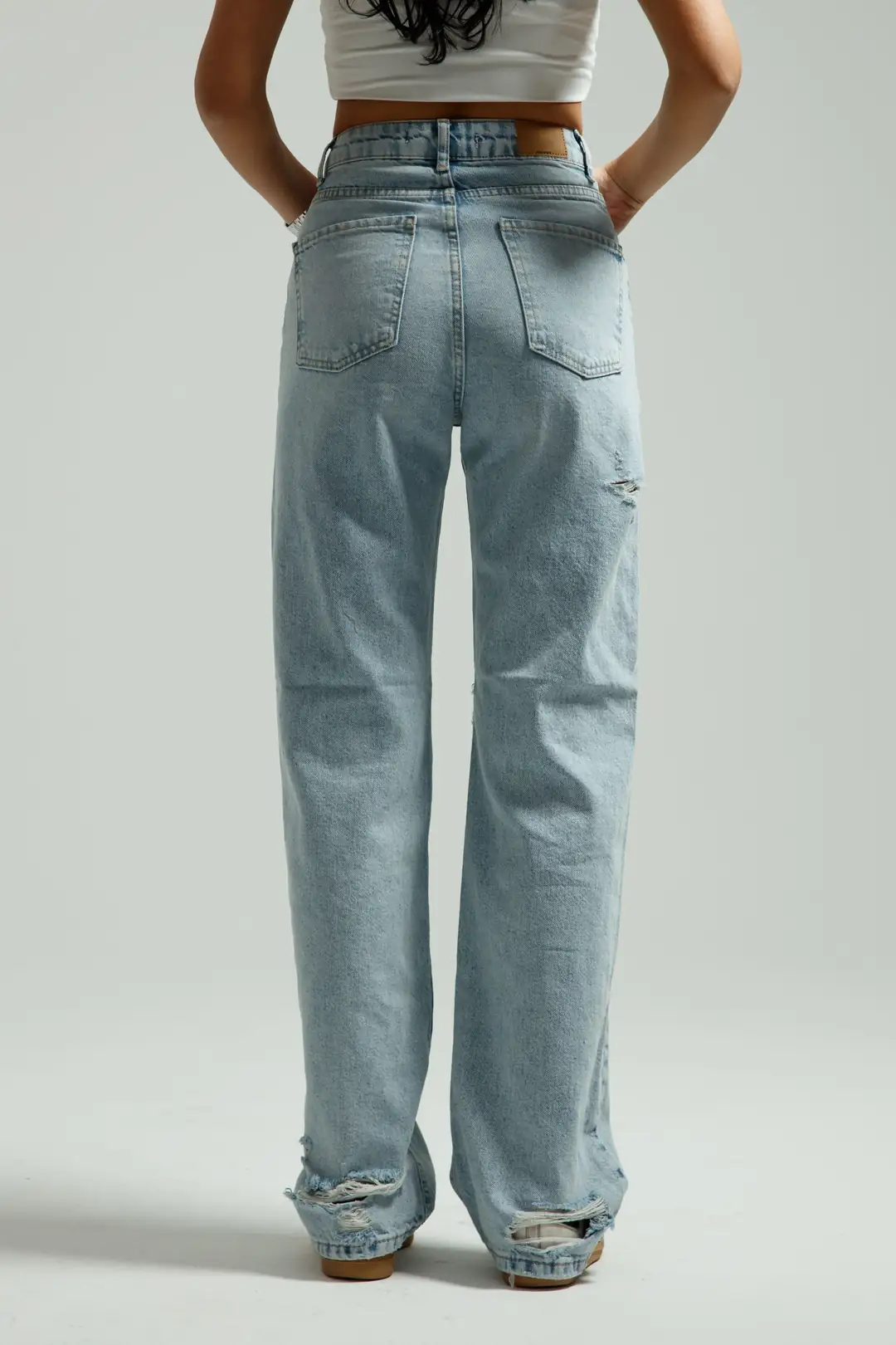 Buz Mavi Yırtıklı Straight Jean