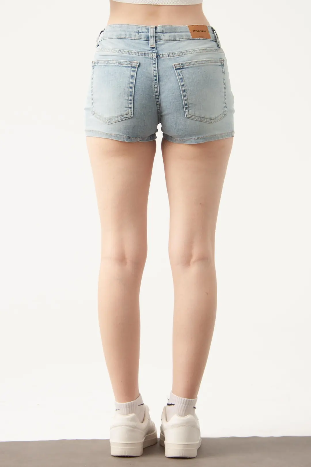 Buz Mavi Mini Denim Şort