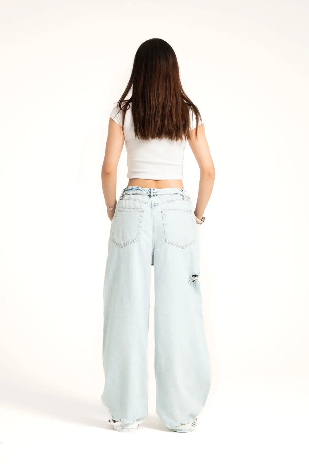 Açık Mavi Yırtıklı Ters Kemer Straight Jean